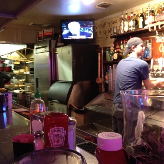 3/10/2012 tarihinde Cory O.ziyaretçi tarafından Fred&#39;s Texas Cafe'de çekilen fotoğraf