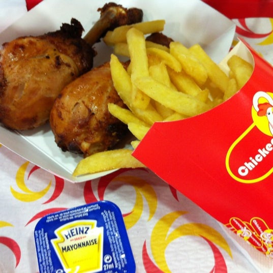 Dancing chicken. Привет петушок. Логотипы для куриный изделий. Привет курочки. Hello chicken.