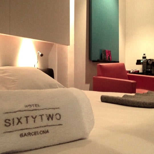 Снимок сделан в Hotel Sixtytwo Barcelona пользователем Elisa H. 2/17/2012