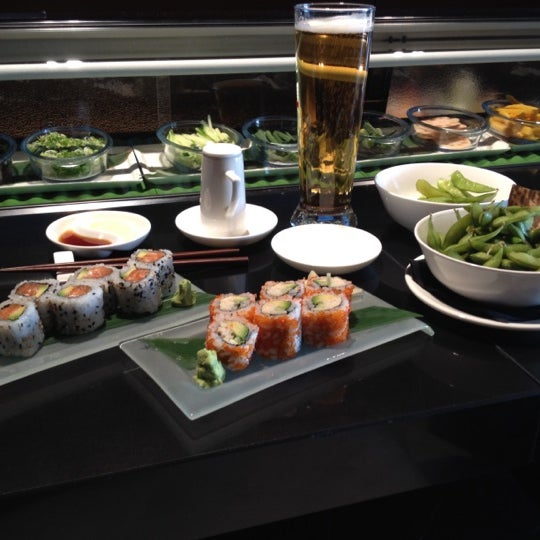 5/13/2012にNicholas Z.がIchi Sushi &amp; Sashimi Barで撮った写真
