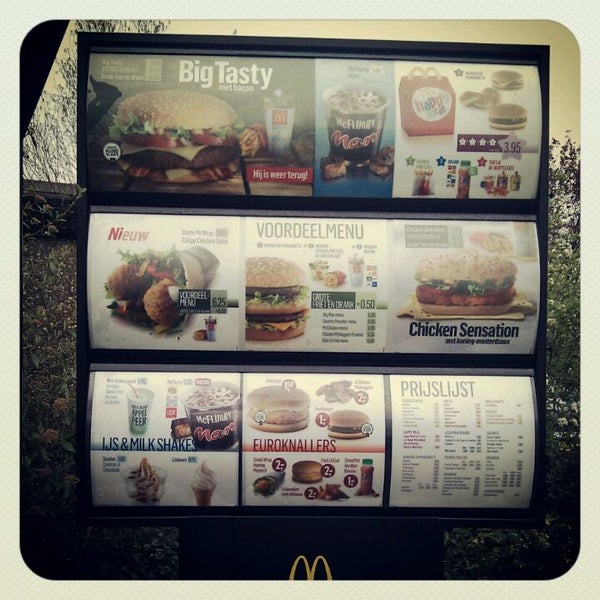 Foto tirada no(a) McDonald&#39;s por Jeroen H. em 4/9/2012