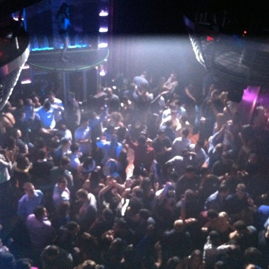 3/11/2012 tarihinde Moses A.ziyaretçi tarafından Providence Nightclub'de çekilen fotoğraf