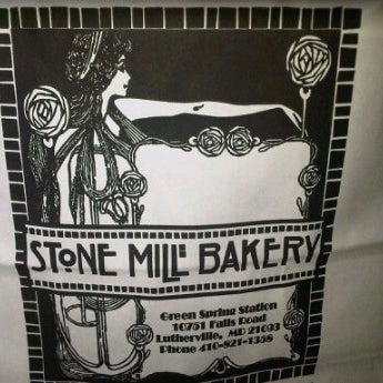 รูปภาพถ่ายที่ Stone Mill Bakery โดย Bill D. เมื่อ 3/30/2012