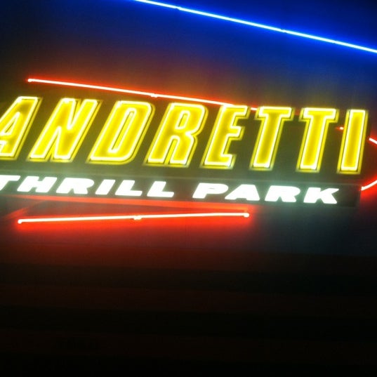 Foto tomada en Andretti Thrill Park  por Derek C. el 3/31/2012