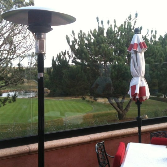 Photo taken at The Clubhouse Grill by Geo s. on 2/12/2012