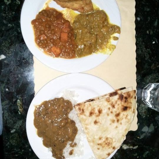 Foto tirada no(a) New Delhi Indian Restaurant por Anand R. em 3/25/2012