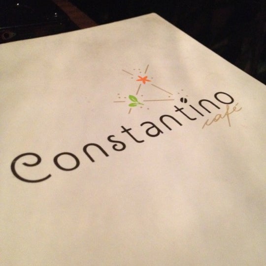 รูปภาพถ่ายที่ Constantino Café โดย Francelli M. เมื่อ 3/1/2012
