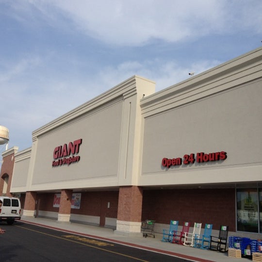 Giant - Grocery Store in Trexlertown