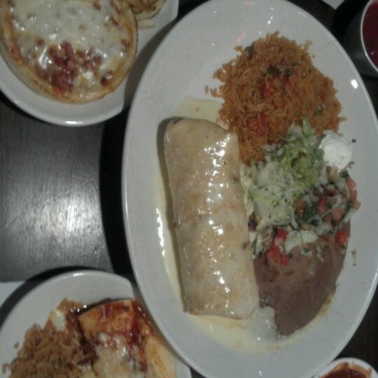 Photo taken at Salsa&#39;s Mexican Grille by Colby S. on 6/15/2012