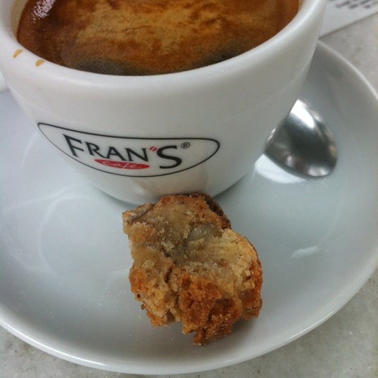 Photo taken at Fran&#39;s Café Moema by Daniela S. on 4/29/2012