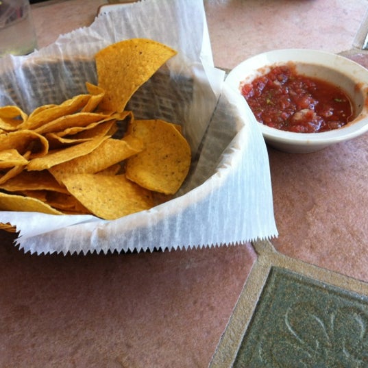 4/6/2012 tarihinde SoYung K.ziyaretçi tarafından La Torre Mexican Restaurant'de çekilen fotoğraf