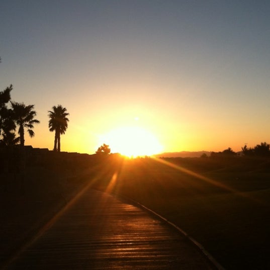 Foto tomada en Rhodes Ranch Golf Club  por Manoloko B. el 4/6/2012