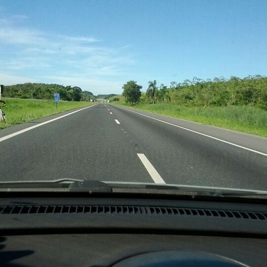 Rodovia Régis Bittencourt Road in São Lourenço da Serra Rodovia Régis Bittencourt Road in São Lourenço da Serra