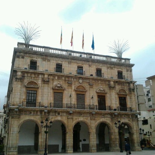 Foto tirada no(a) Ayuntamiento de Castellón por Fátima R. em 4/5/2012