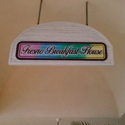 3/17/2012에 Briana Janelle W.님이 Fresno Breakfast House에서 찍은 사진
