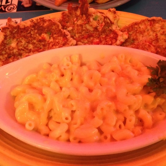 Foto tirada no(a) 63 Diner por Kelsey O. em 9/1/2012
