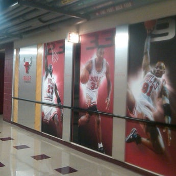 Chicago Bulls Locker Room - Near West Side - United Center