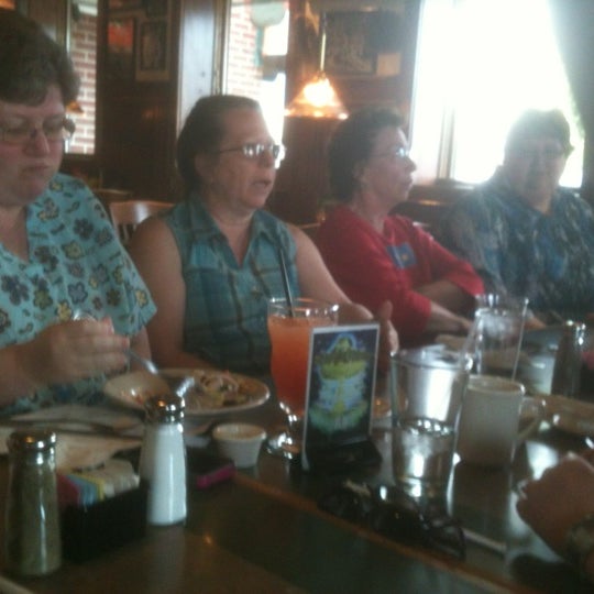 Photo taken at Bennigan&#39;s Grill &amp; Tavern by Barry W. on 6/27/2012