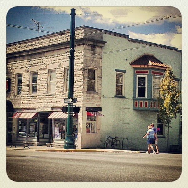 Video Saloon Bar in Bloomington