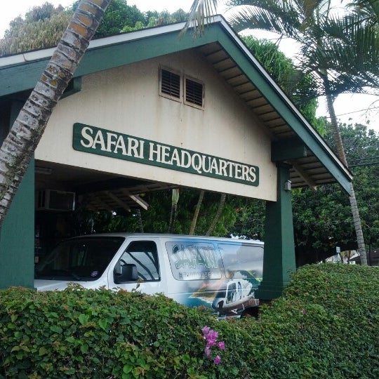 รูปภาพถ่ายที่ Safari Helicopters โดย Rob R. เมื่อ 7/5/2012