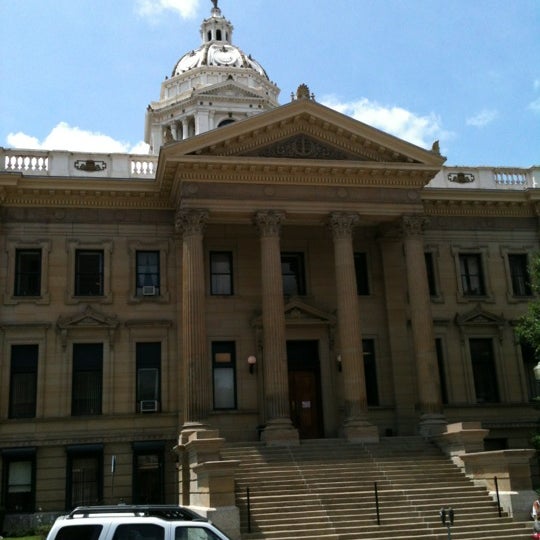 Marion County Courthouse Courthouse in Fairmont