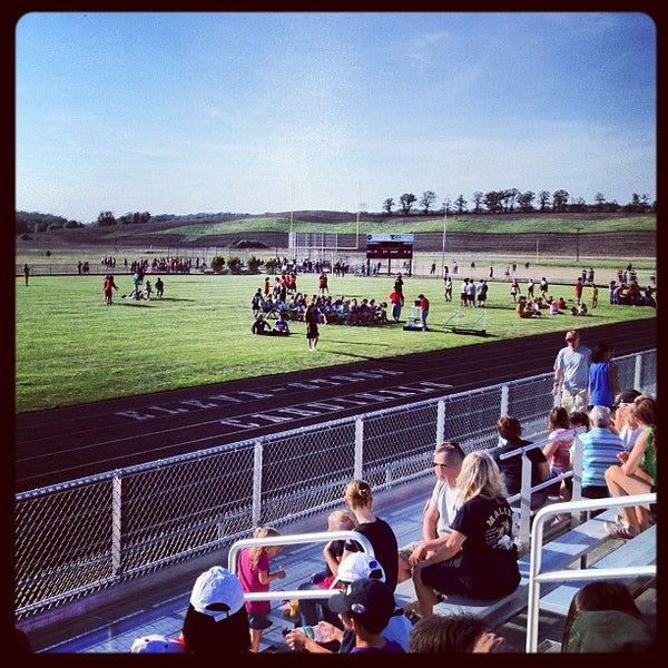 ElevaStrum High School Lise'da fotoğraflar