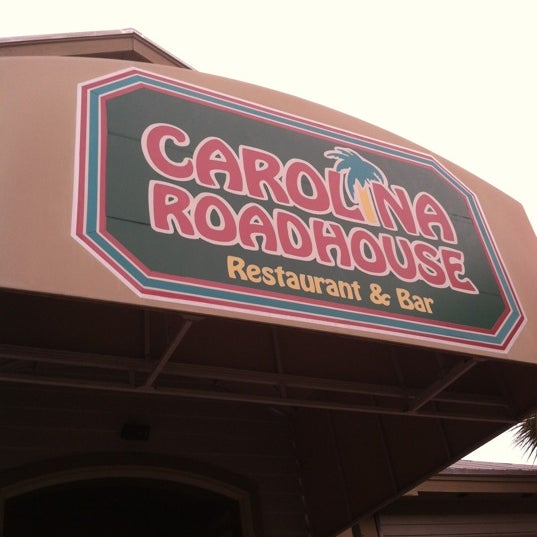 Foto tirada no(a) Carolina Roadhouse por Dale C. em 6/24/2012