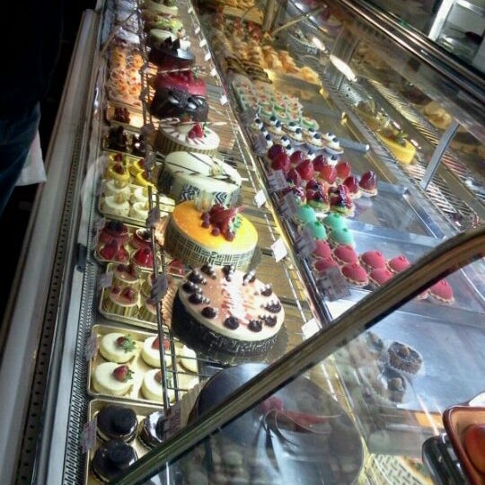 4/12/2012 tarihinde Arhan E.ziyaretçi tarafından Pasticceria Bruno Bakery'de çekilen fotoğraf