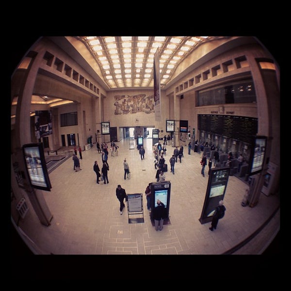5/20/2012 tarihinde Brian G.ziyaretçi tarafından Centraal Station (MIVB)'de çekilen fotoğraf