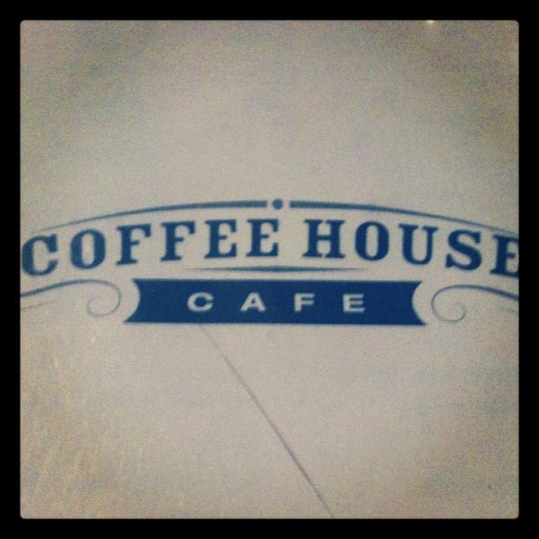 Photo prise au Coffee House Cafe par J.R. A. le8/12/2012