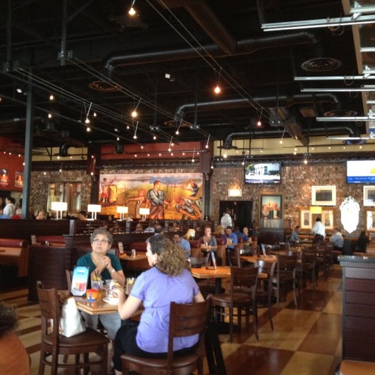 รูปภาพถ่ายที่ BJ&#39;s Restaurant &amp; Brewhouse โดย Jeff C. เมื่อ 7/17/2012