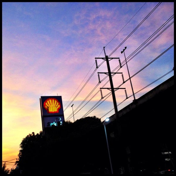 Photo taken at Shell by Khantipol K. on 4/24/2012