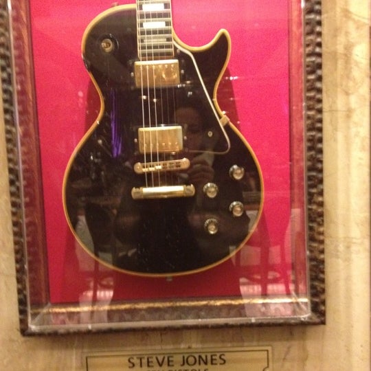 3/11/2012 tarihinde Silvia L.ziyaretçi tarafından Hard Rock Cafe Florence'de çekilen fotoğraf