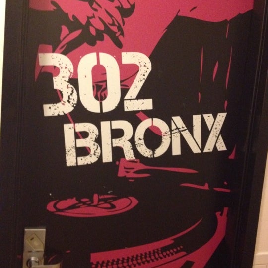 Foto tomada en New York Loft Hostel  por eddie y. el 4/22/2012