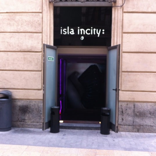 รูปภาพถ่ายที่ Isla Incity โดย Josevi S. เมื่อ 3/24/2012