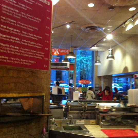 6/4/2012 tarihinde Ming M.ziyaretçi tarafından Global Kitchen'de çekilen fotoğraf