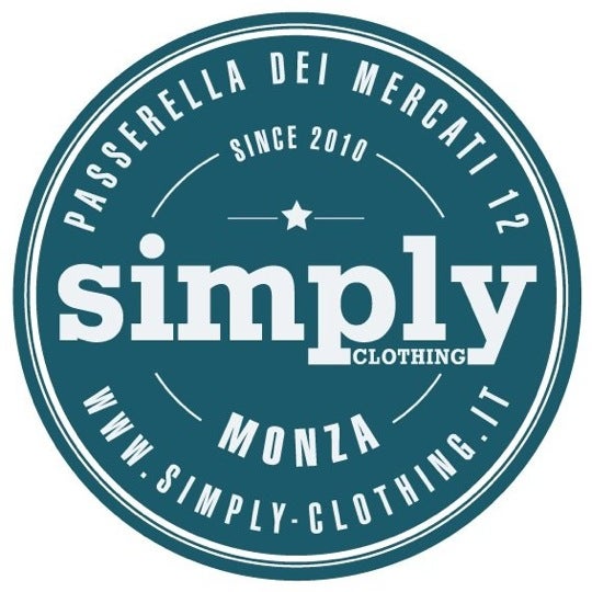 Foto scattata a Simply Clothing da Andrea f. il 4/23/2012