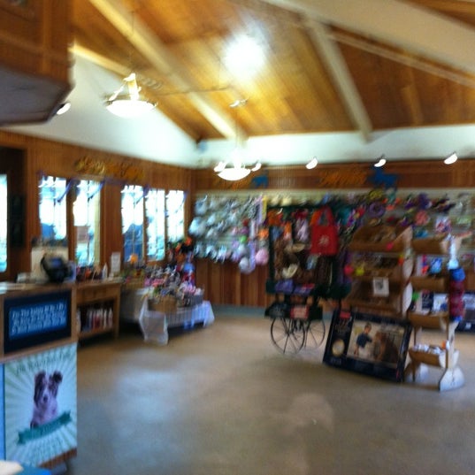 Best Friends Pet Care Pet Supplies Store