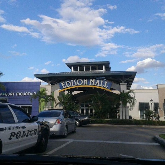 Photo taken at Edison Mall by Gustavo R. on 3/16/2012