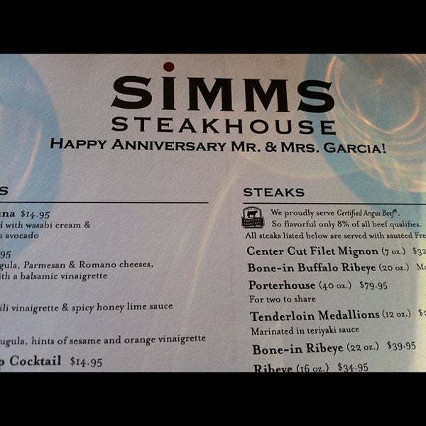 รูปภาพถ่ายที่ Simms Steakhouse โดย Keani G. เมื่อ 7/12/2012