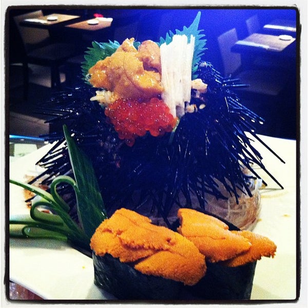 Снимок сделан в Bistro Ka Japanese Restaurant пользователем Richard L. 9/9/2012