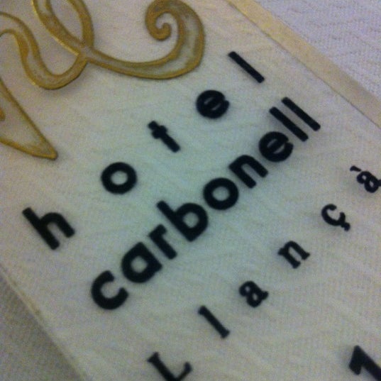 รูปภาพถ่ายที่ Hotel Carbonell โดย Layers M. เมื่อ 7/21/2012