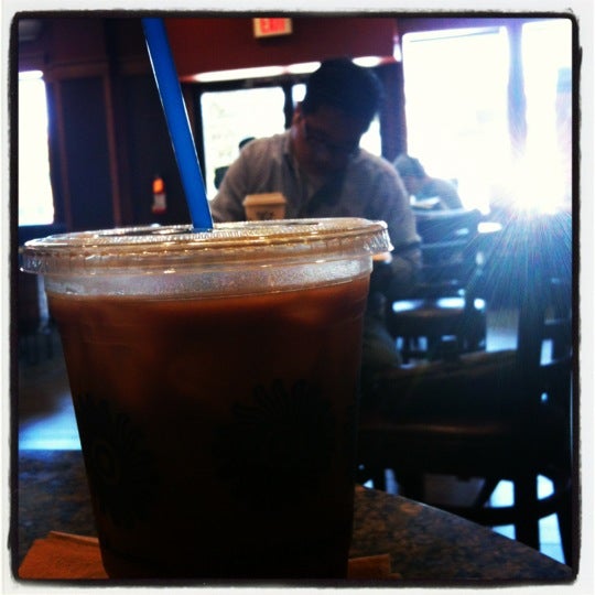 Photo taken at Peet&#39;s Coffee &amp; Tea by Kaitlyn on 7/20/2012