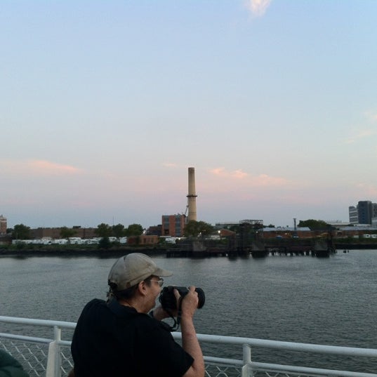 8/22/2012 tarihinde Jeremy S.ziyaretçi tarafından Rikers Island Correctional Facility'de çekilen fotoğraf
