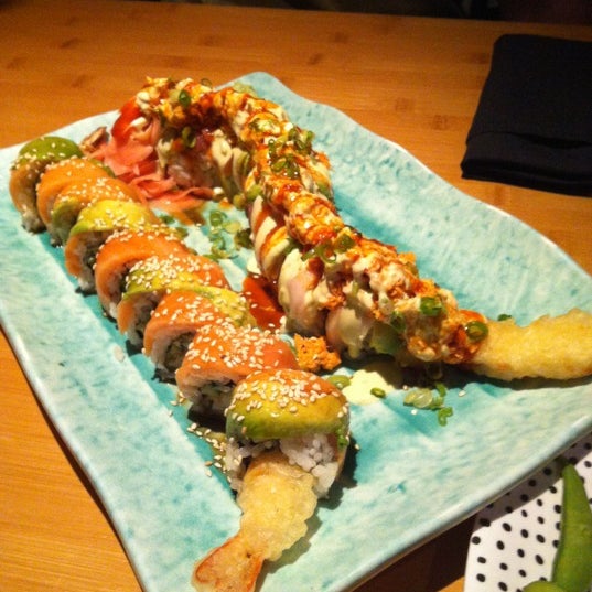 Foto tomada en Jun Japanese Restaurant  por Suzanne T. el 8/26/2012