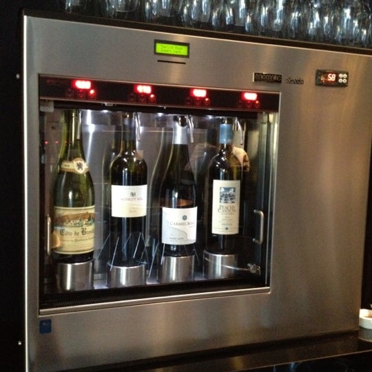 Das Foto wurde bei The Tasting Room Wine Bar &amp; Shop von Maru D. am 5/27/2012 aufgenommen