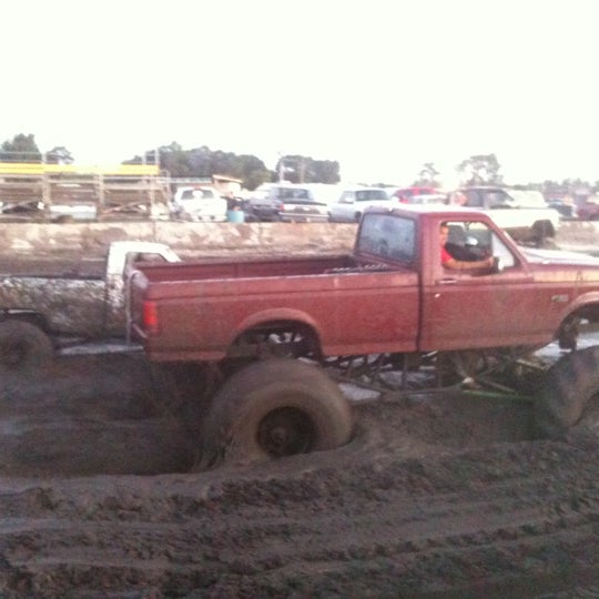 Muddy Muddy Christmas Lakeland Mudhole 2022 Lakeland Mudhole - Lakeland, Fl