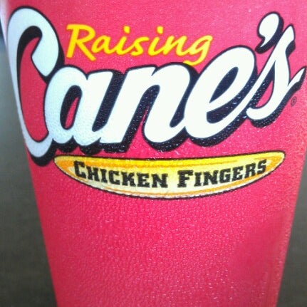 6/8/2012にGeneral L.がRaising Cane&#39;s Chicken Fingersで撮った写真