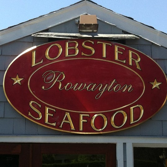 Das Foto wurde bei The Restaurant at Rowayton Seafood von Philip G. am 5/13/2012 aufgenommen