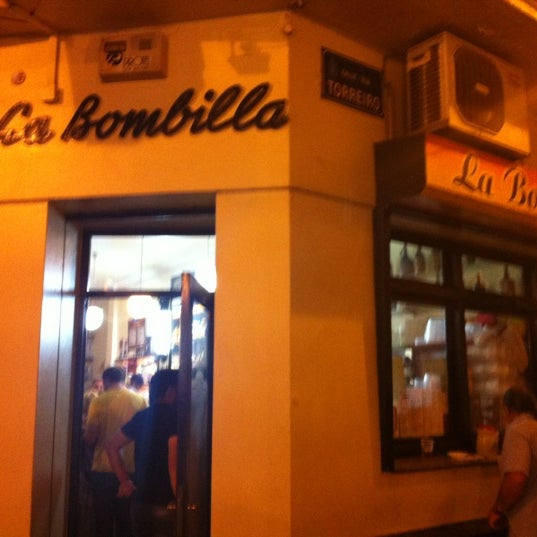 Foto scattata a La Bombilla da 7codos il 8/7/2012